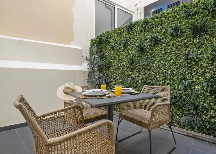 Tropical By Homie * 丰沙尔