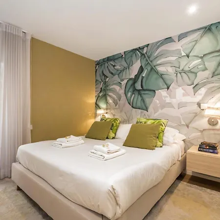 Tropical By Homie Apartment