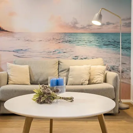 Tropical By Homie Apartment *