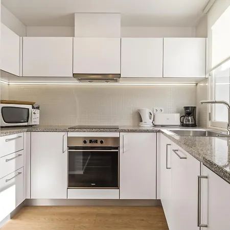 Apartment Tropical By Homie