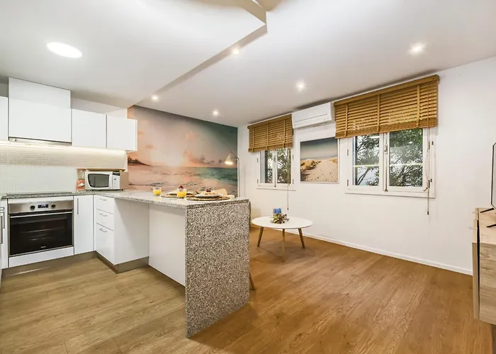 Tropical By Homie Apartment